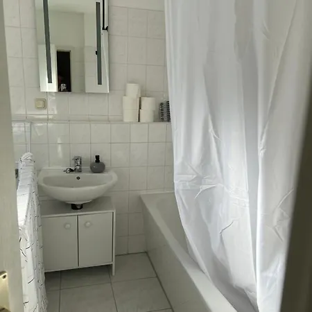 Apartmán Angebot - Monteurswohnung - Zentral - 2 Betten - Waschmaschine - Wifi - Tv - Kueche